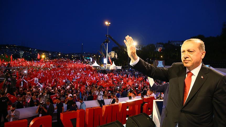 Благодарен каждому, кто встал на защиту свободы, флага, государства и будущего - Эрдоган