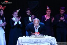 В Театре пантомимы отметили юбилей мастера сцены и кино Бахтияра Ханызаде (ФОТО)