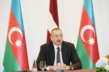 Azerbaijani, Latvian presidents make press statements (PHOTO)
