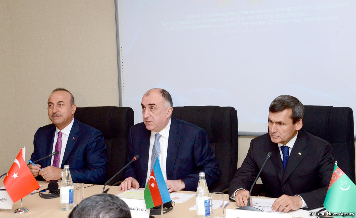 Azerbaijani, Turkish, Turkmen FMs ink Baku declaration (PHOTO)
