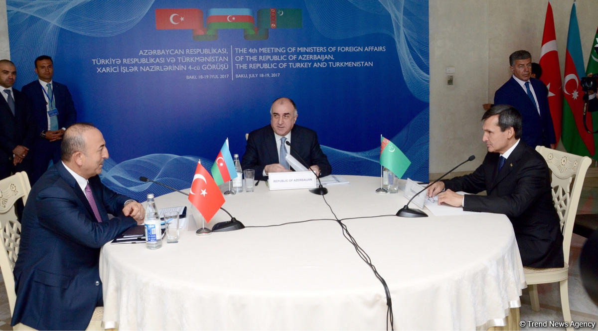 Azerbaijani, Turkmen, Turkish FMs mull preparation for summit of presidents (PHOTO)