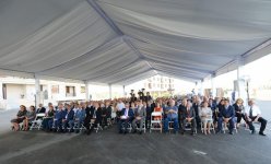 Ilham Aliyev attends ceremony to give out apartments to journalists  (PHOTO)