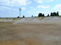 Gəncə stadionunun ot örtüyünün dəyişdirilməsi prosesi davam edir (FOTO) - Gallery Thumbnail