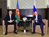 Azerbaijani, Russian presidents meet in Sochi (PHOTO)