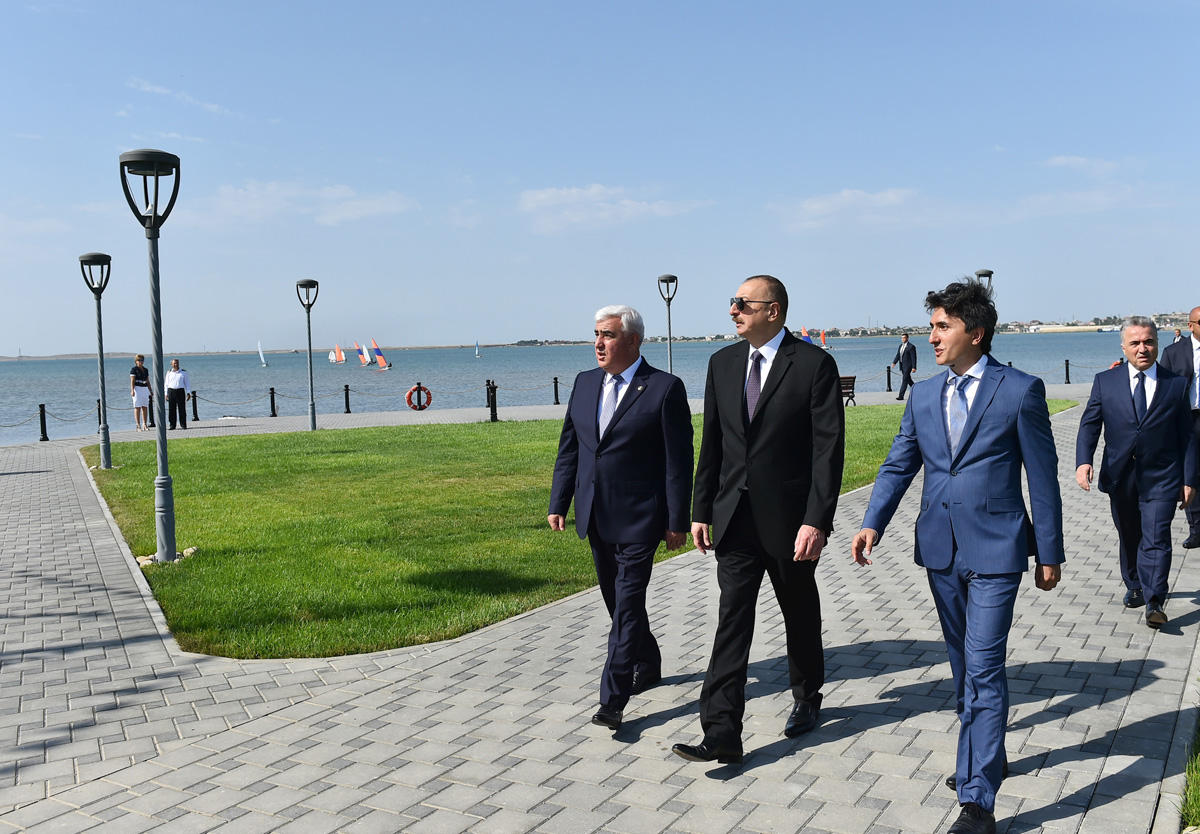 Ilham Aliyev views Narakand complex in Pirallahi district of Baku (PHOTO)