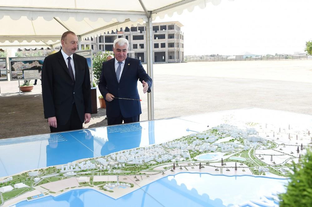 President Aliyev views plans of work to be done in Pirallahi (PHOTO)