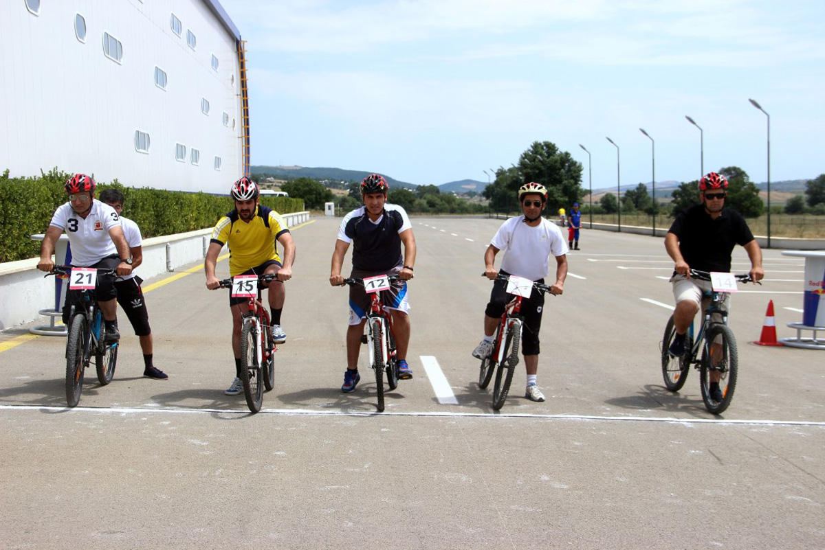KİV nümayəndələrinin velosiped yarışı keçirilib (FOTO)