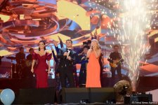 Xəzərin sahilində "Jara-2017" musiqi festivalının möhtəşəm açılış mərasimi keçirilib (FOTO)