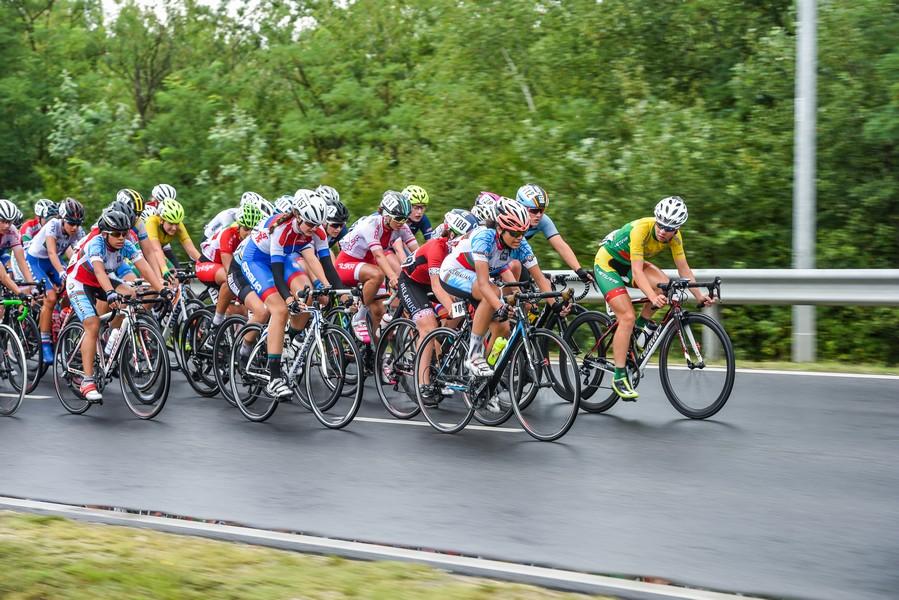 Yeniyetmələrin Avropa Olimpiya Festivalında velosiped yarışları başa çatıb (FOTO)