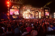 Алла Пугачева вернулась на сцену - фантастический вечер на фестивале "ЖАРА"  в Баку (ФОТО)