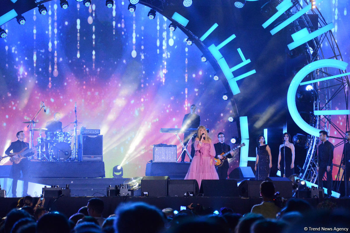 Алла Пугачева назвала фестиваль "ЖАРА" в Баку самым грандиозным  (ФОТО)