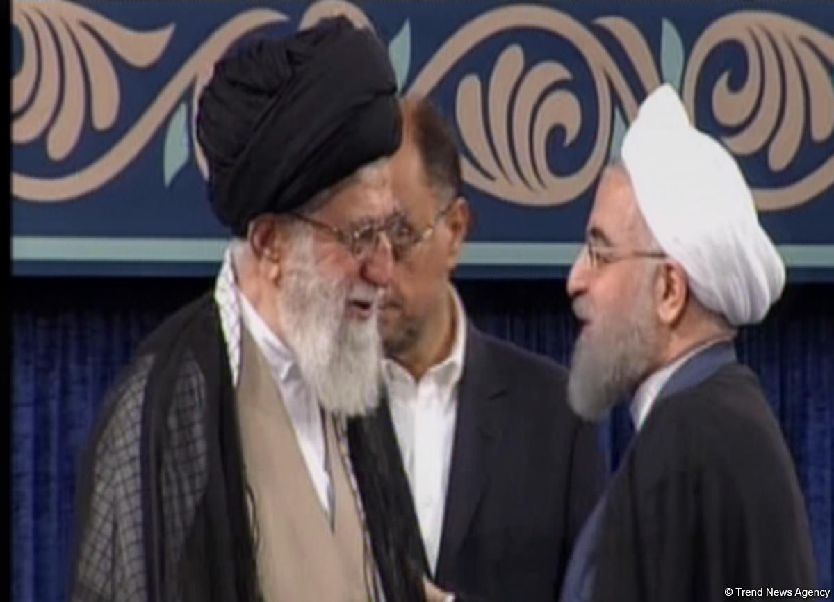 Верховный лидер утвердил Хасана Рухани на посту президента Ирана (ФОТО)