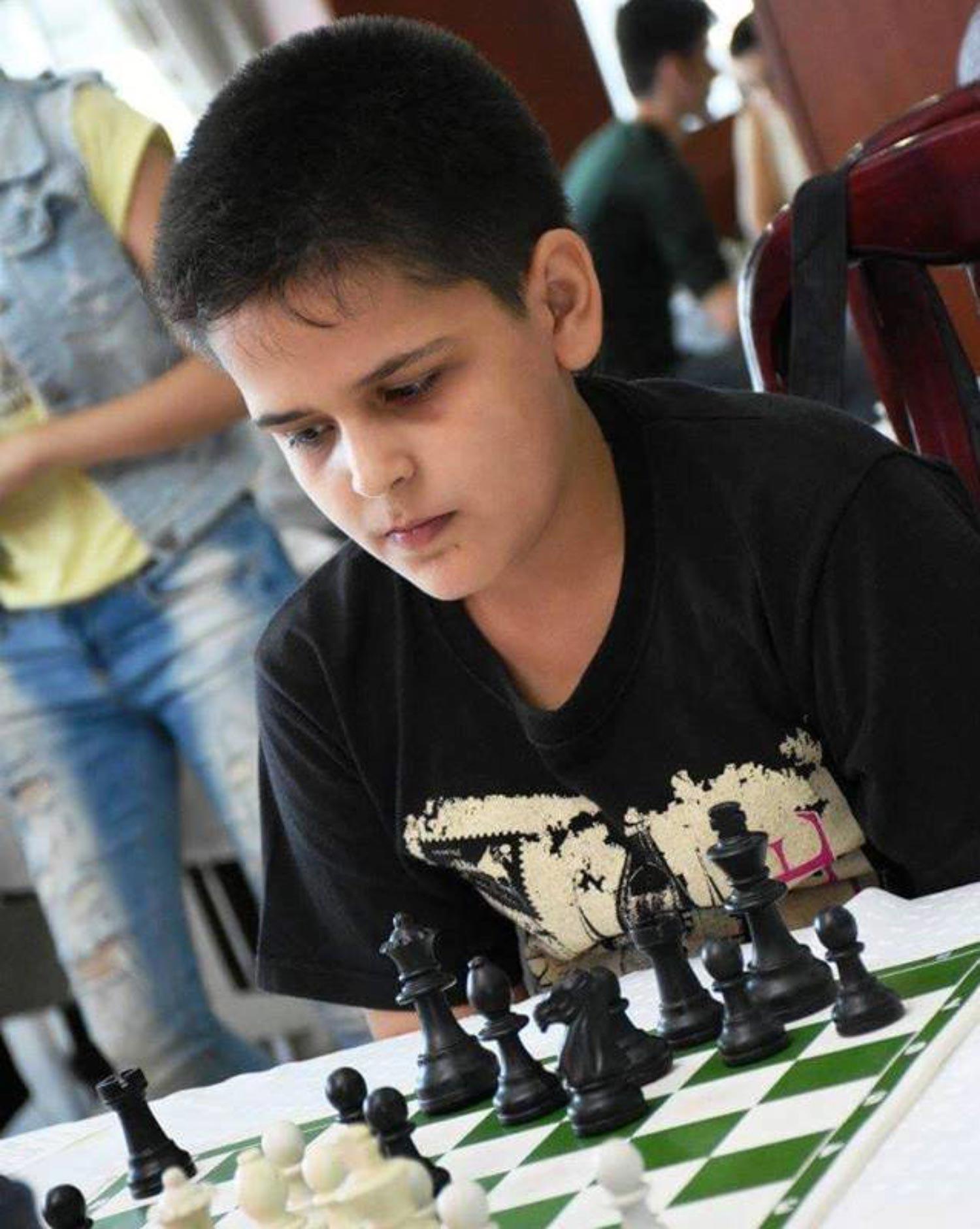 Paytaxt məktəblisi beynəlxalq şahmat turnirinin qalibi olub (FOTO)