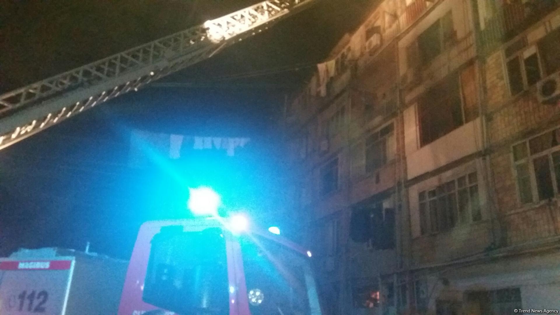 В Сумгайыте в общежитии произошел пожар, есть пострадавшие (Обновлено) (ФОТО)
