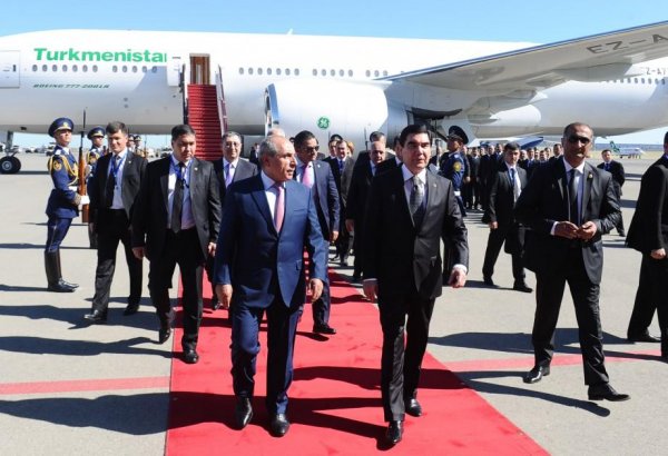 Türkmenistan Cumhurbaşkanı Azerbaycan’da
