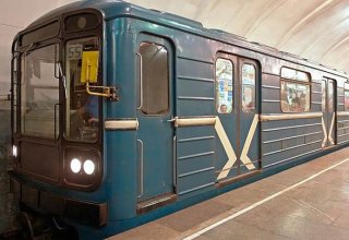 В Бакинском метро возникли задержки в движении поездов