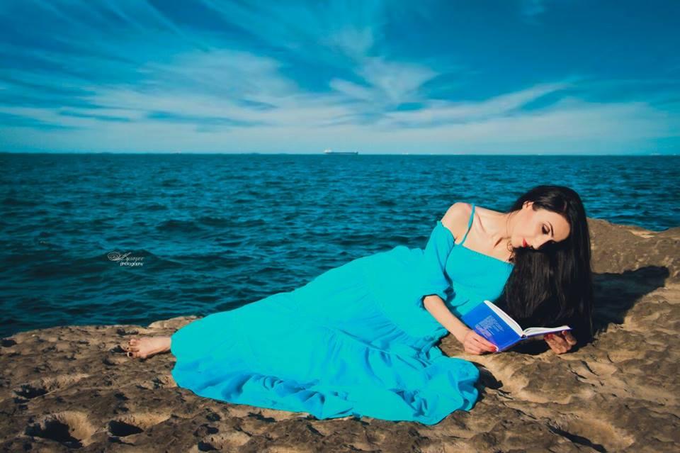 Море, солнце, поэзия... – мир Уснии Мурветовой (ФОТО, ВИДЕО)