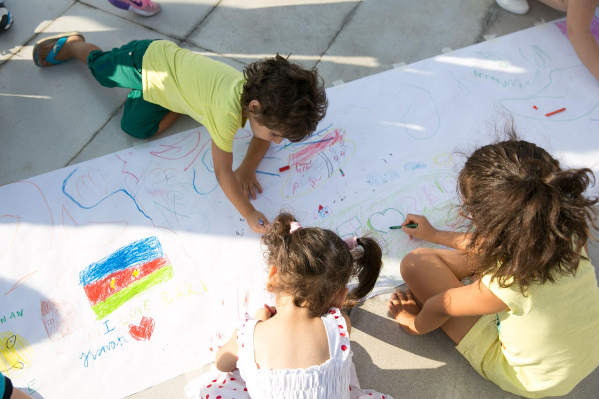 В парке Центра Гейдара Алиева прошел день творчества для детей (ФОТО)