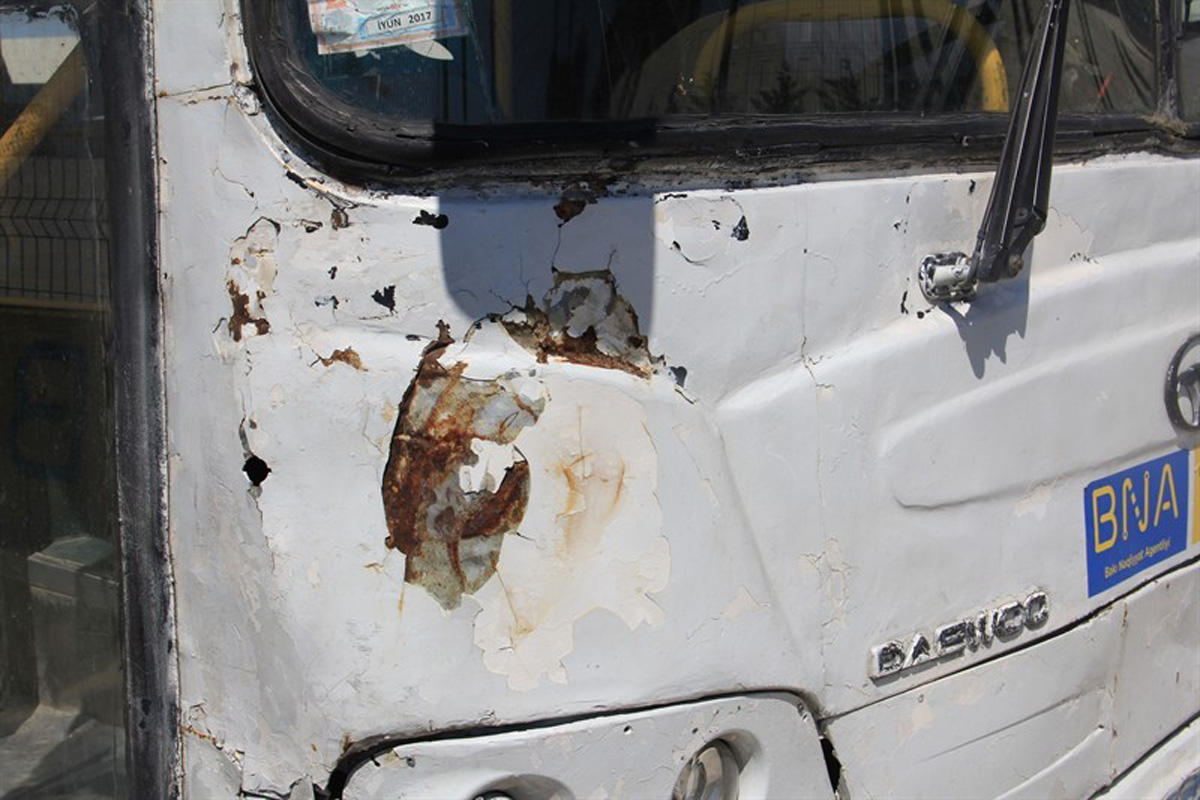 Bakıda 3 avtobus xətdən kənarlaşdırıldı (FOTO)
