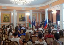 В Баку состоялась церемония проводов азербайджанских студентов на учебу в Россию (ФОТО)