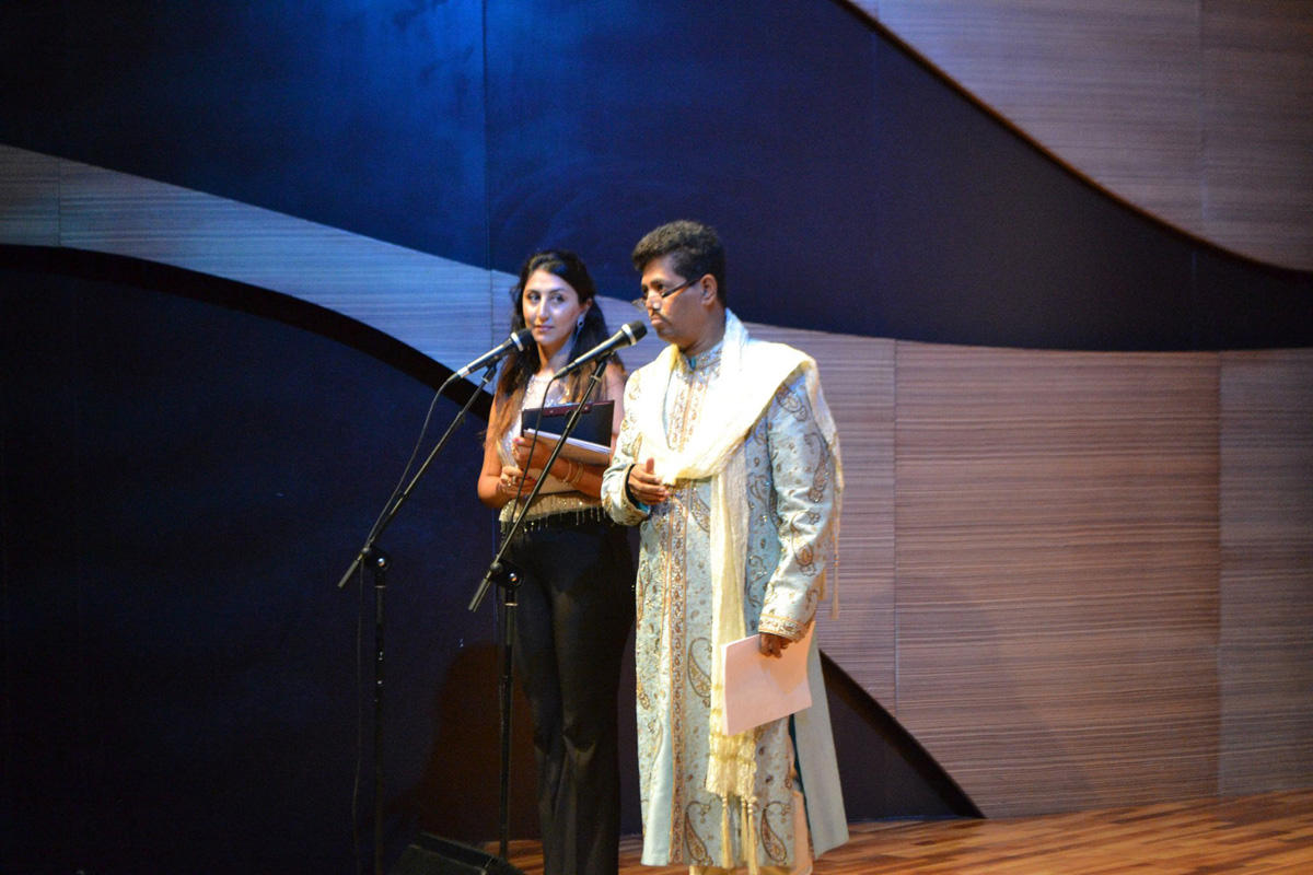 Синтез индийского танца и азербайджанского мугама на бакинской сцене (ФОТО)