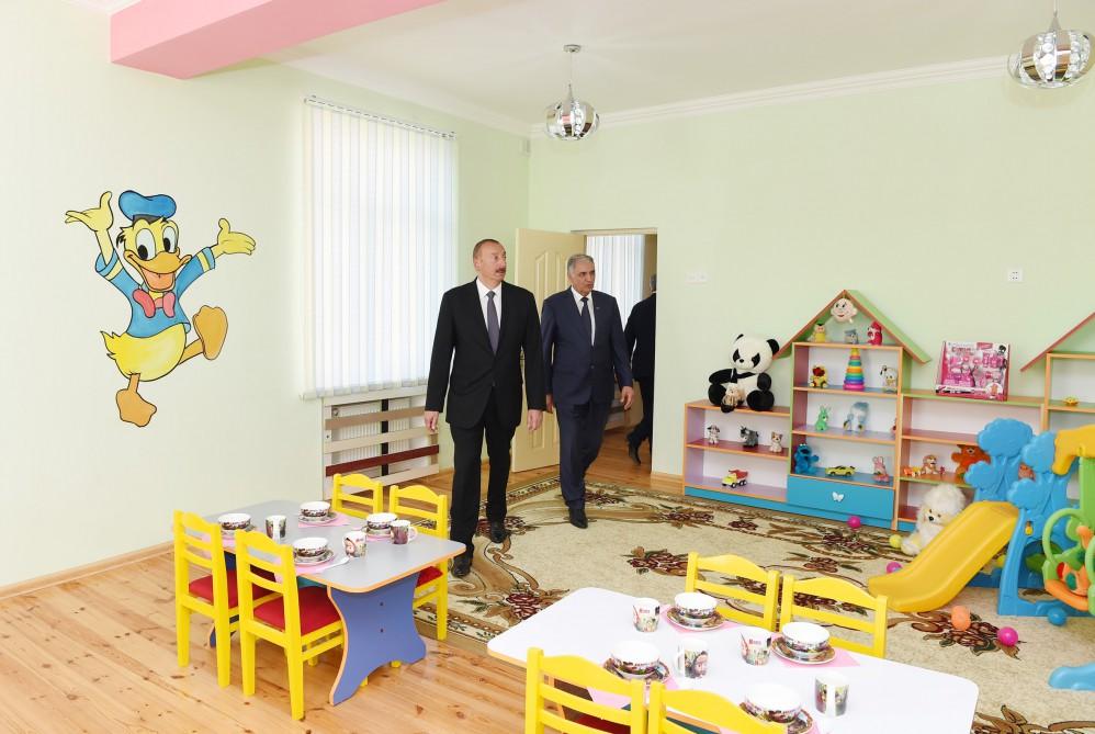 Президент Ильхам Алиев принял участие в открытии яслей-детского сада в Самухе, построенного по инициативе Фонда Гейдара Алиева (ФОТО)