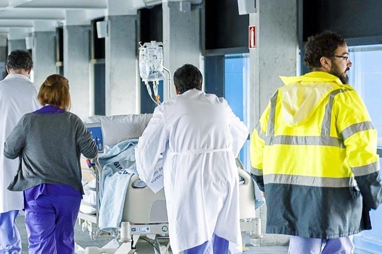 Более 50 человек остаются в больницах после терактов в Каталонии