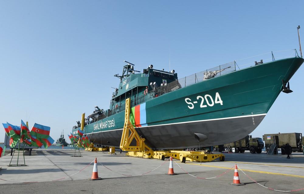 Президент Ильхам Алиев ознакомился с новопостроенным пограничным сторожевым судном типа “Туфан” (ФОТО)