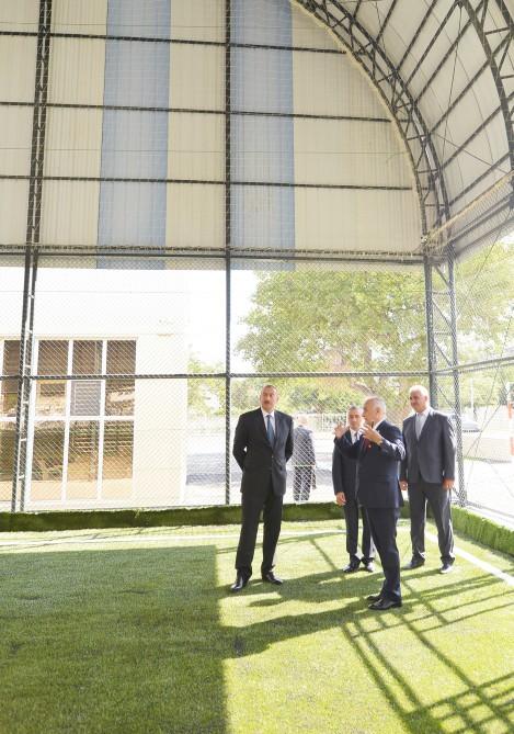 Президент Ильхам Алиев ознакомился с условиями, созданными после капремонта в школе номер 74 в Баку (ФОТО)