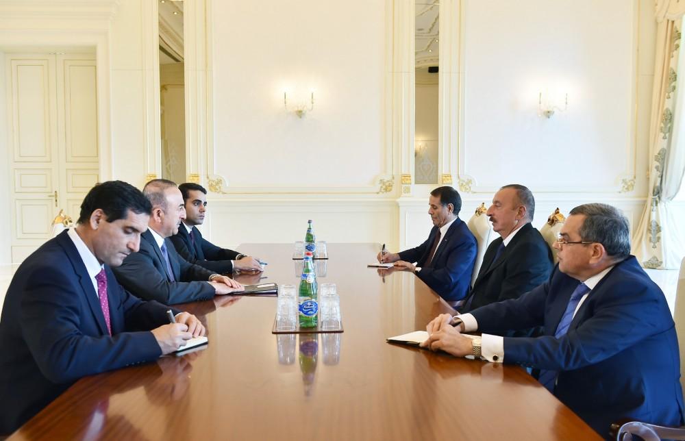 Cumhurbaşkanı Aliyev, Bakan Çavuşoğlu’nu kabul etti (Fotoğraf)