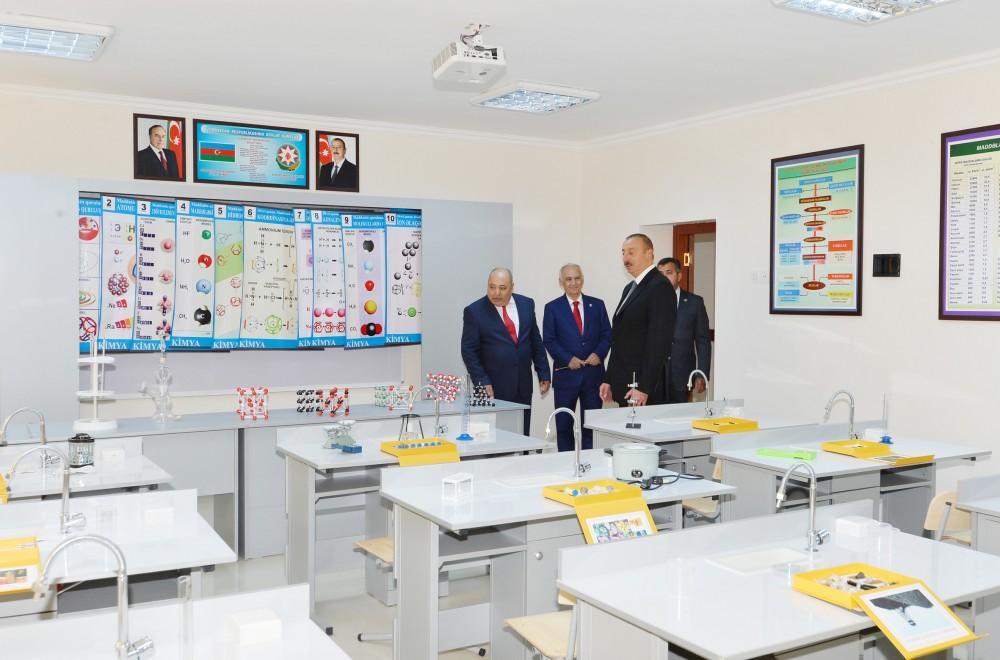 Ilham Aliyev views overhauled school No 212 in Narimanov District (PHOTO)
