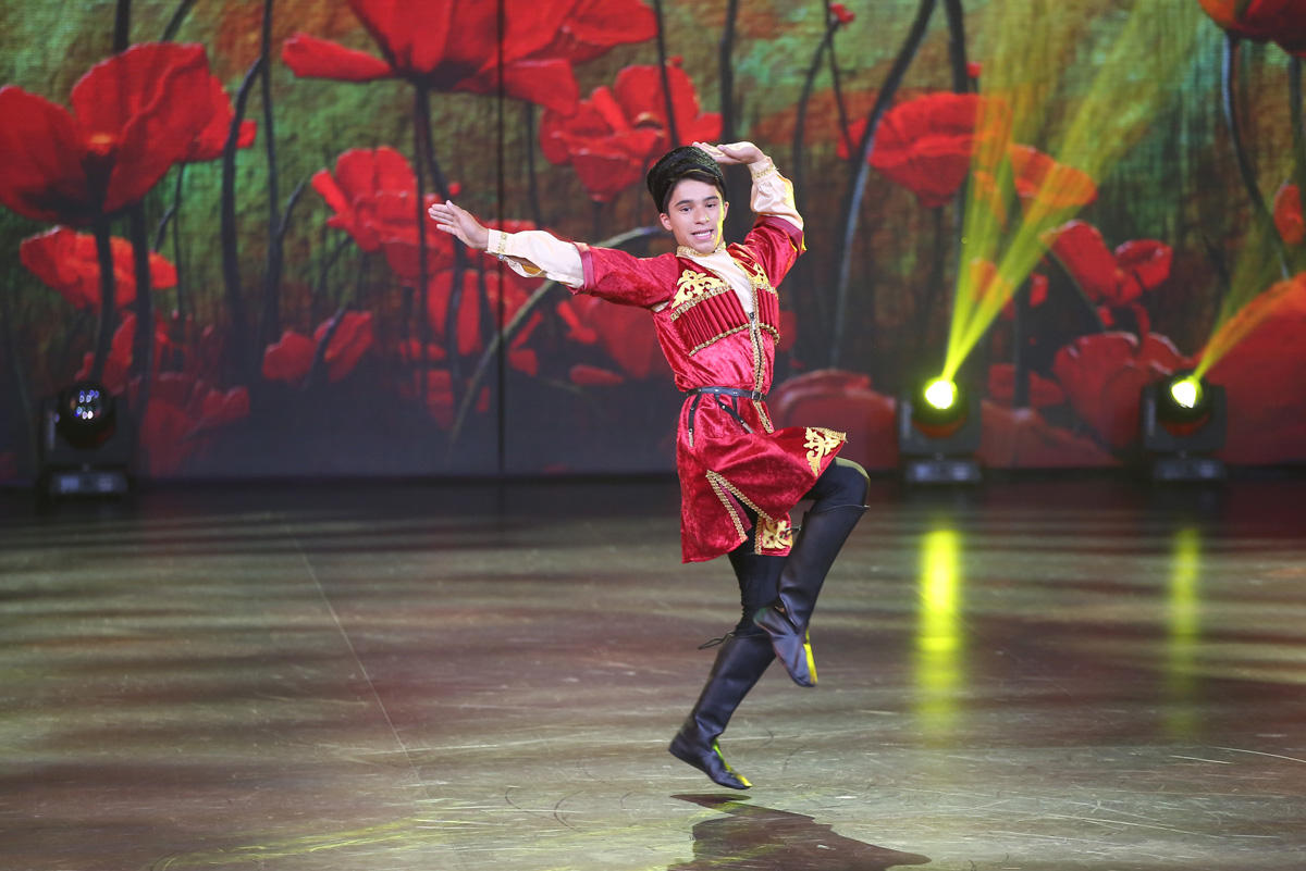 Юлий Гусман поддержал представителя Азербайджана на конкурсе "Ты супер! Танцы" (ФОТО)