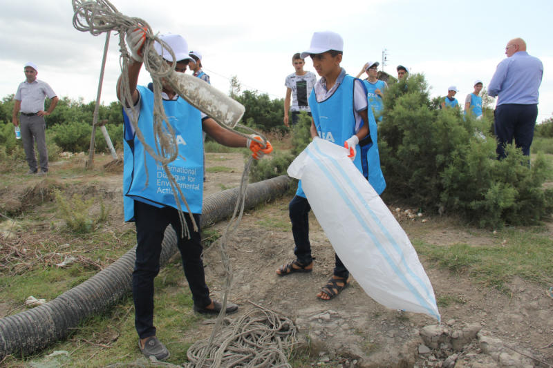 В Азербайджане прошла акция по очистке дельты реки Кура (ФОТО)