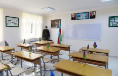 Ilham Aliyev views overhauled school in Baku’s Sabayil District  (PHOTO)