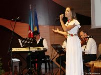 Удивительная этническая музыка азербайджанцев и молдаван (ФОТО)