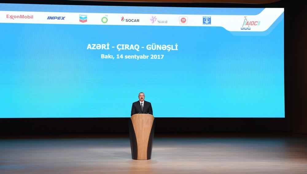 Cumhurbaşkanı İlham Aliyev ve eşi Azeri-Çırak-Güneşli Üretim ve Paylaşım Anlaşması'nın uzatılması törenine katıldı