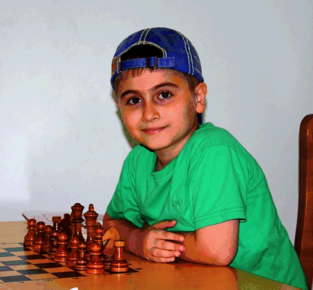 Gens una sumus: Юному азербайджанскому шахматисту необходима срочная помощь (ФОТО, ДОКУМЕНТЫ)
