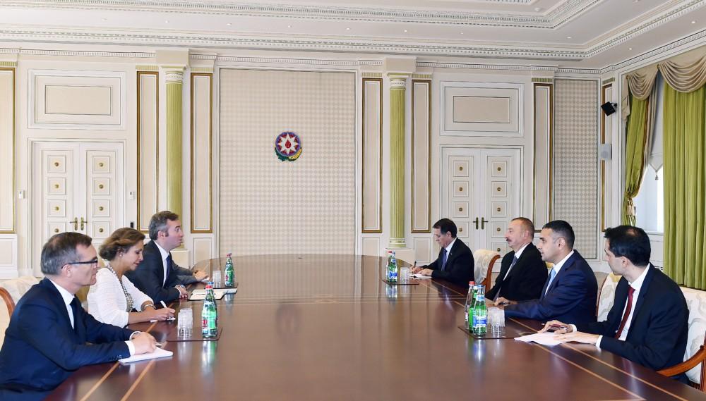 President Aliyev receives delegation led by French minister of state