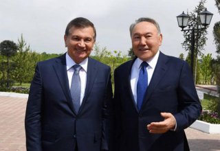 Nursultan Nazarbayev, Shavkat Mirziyoyev discuss coop prospects over phone