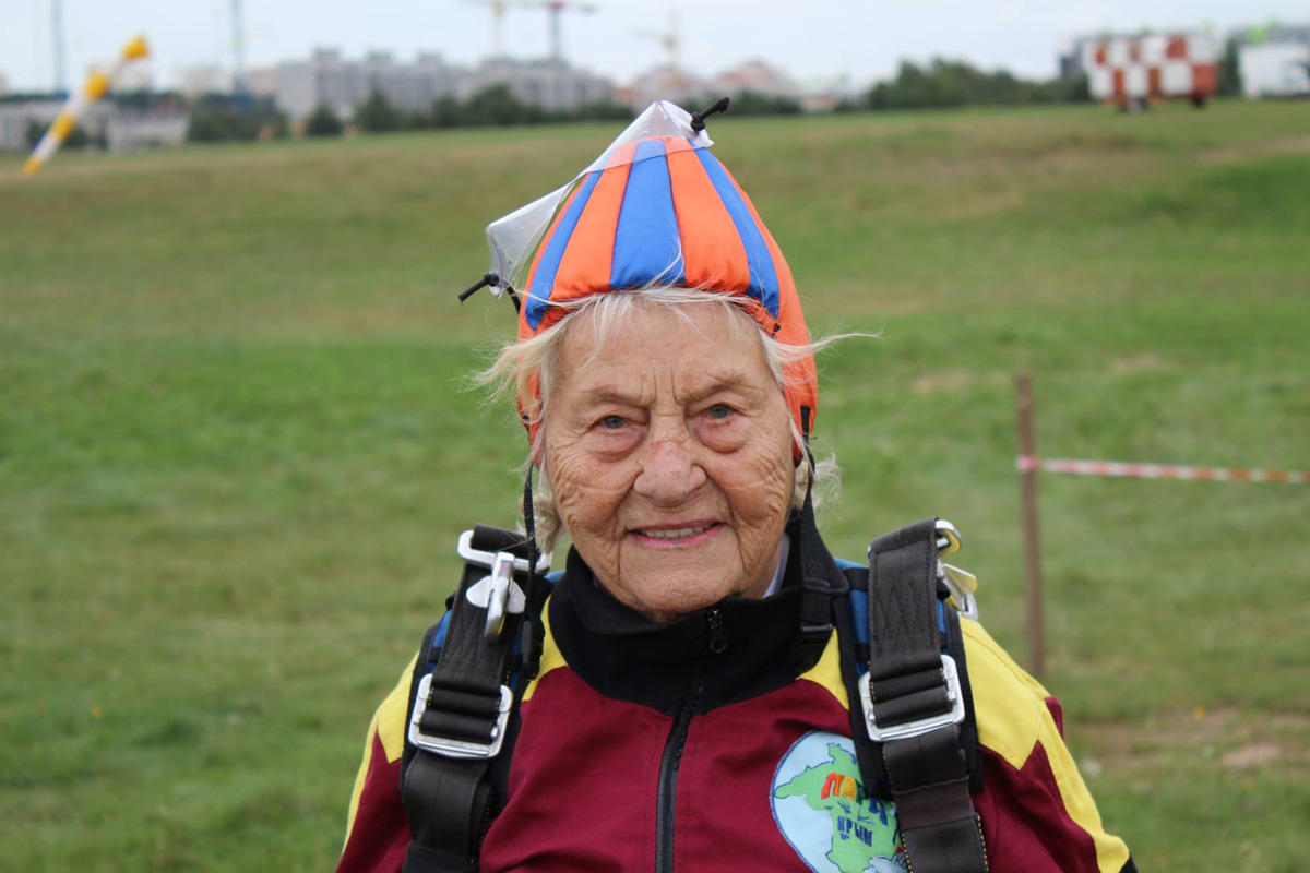 Прыжок 95-летнего ветерана Великой Отечественной войны с высоты  3200 м(ФОТО)