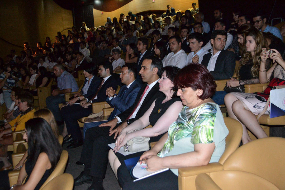 Любовь азербайджанской молодежи к классическому наследию (ФОТО)