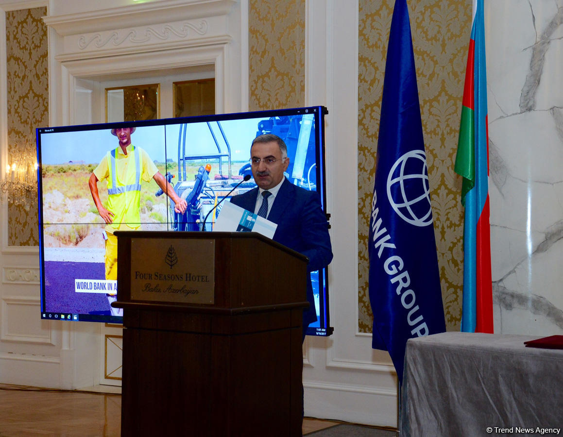 В честь 25-летия сотрудничества Азербайджана и ВБ выпущена почтовая марка (ФОТО)
