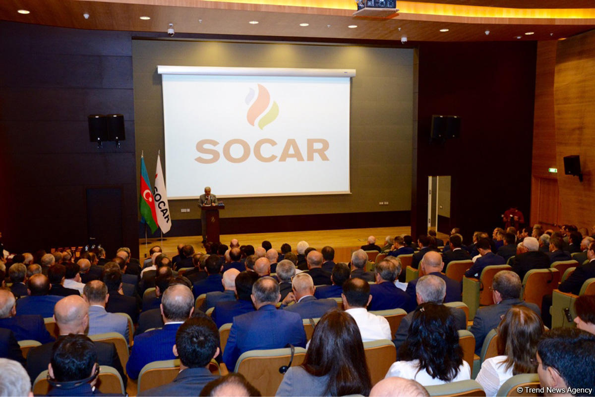 Ровнаг Абдуллаев: Азербайджан планирует зарабатывать на НПЗ Star $850 млн в год