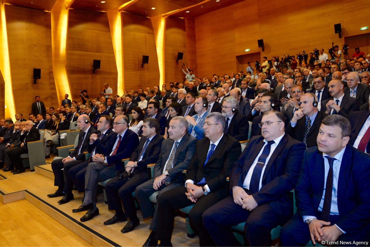 Azərbaycanda Neftçilər günü qeyd olunur (FOTOREPORTAJ)