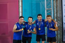 Азербайджанские звезды показали как играть в бич-волей (ФОТО)