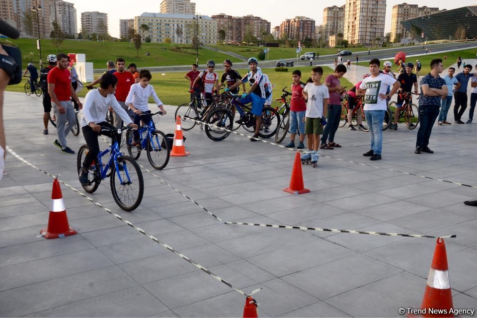 В Баку прошел велопробег, посвященный Всемирному дню без автомобиля (ФОТО)