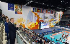 Ilham Aliyev watched Azerbaijani women’s volleyball team match (PHOTO)