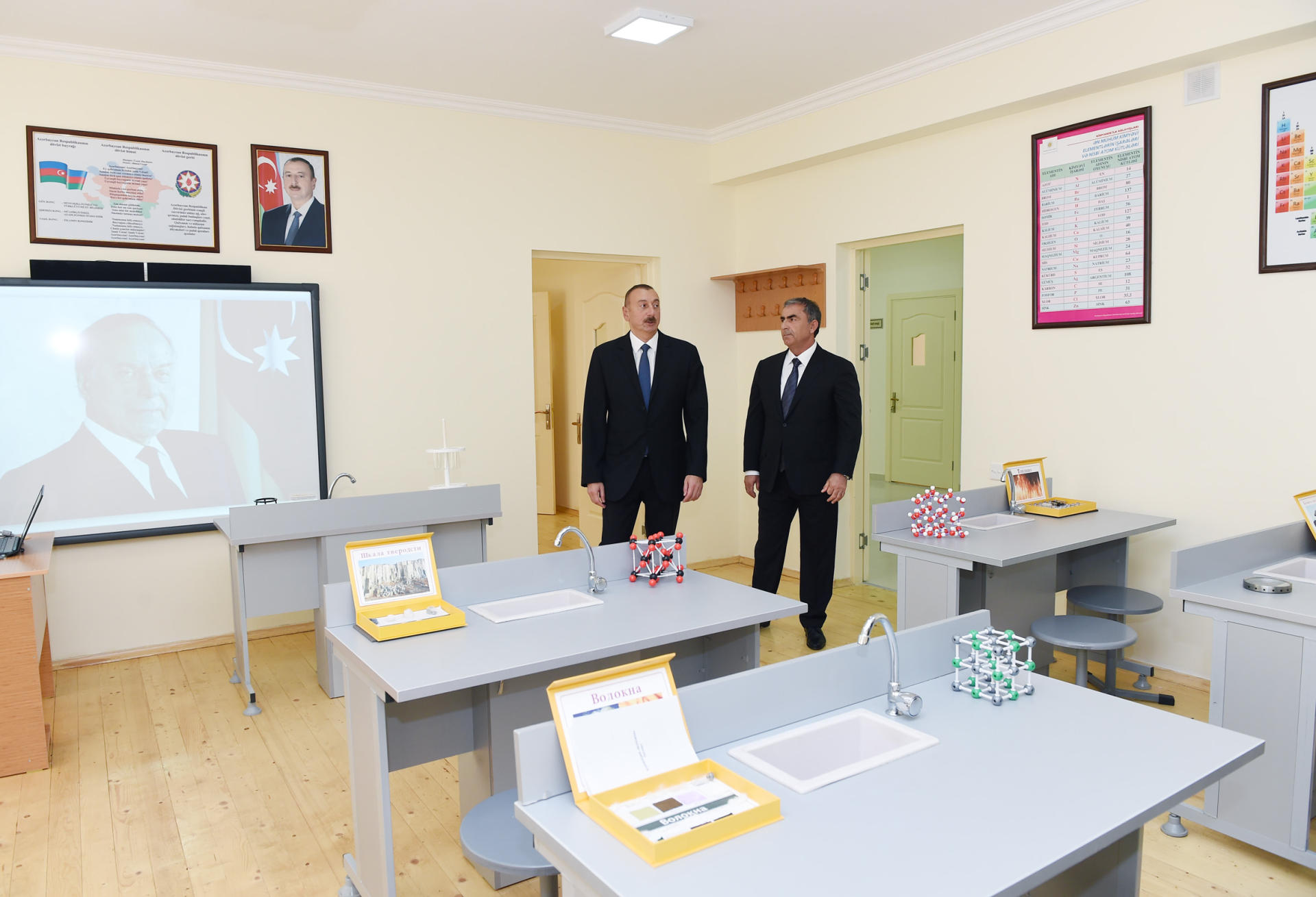 President Ilham Aliyev inaugurates new building of Salyan city secondary school No 2 (PHOTO)