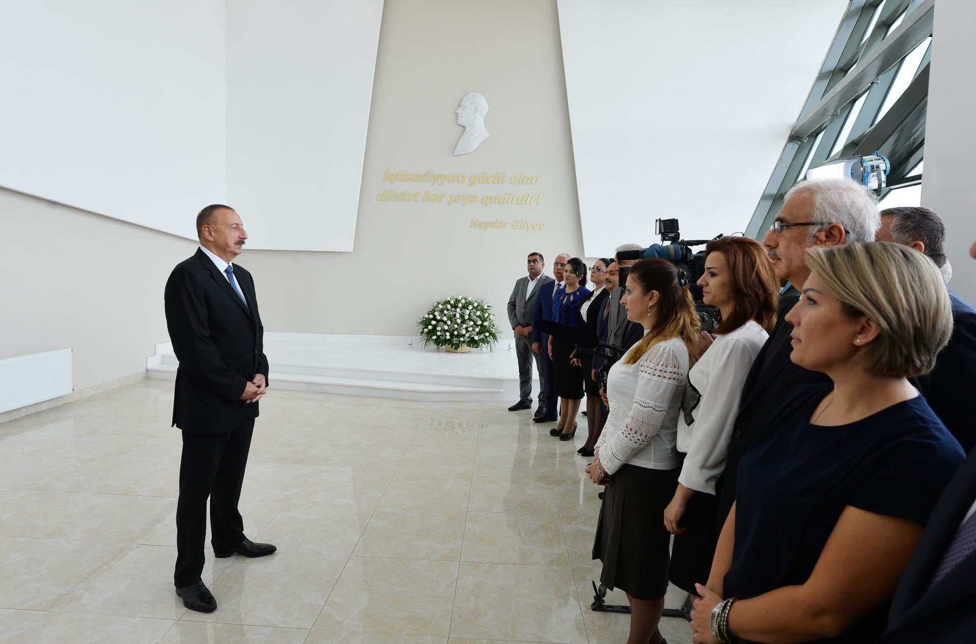 Президент Ильхам Алиев: Политика индустриализации в Азербайджане ведется успешно