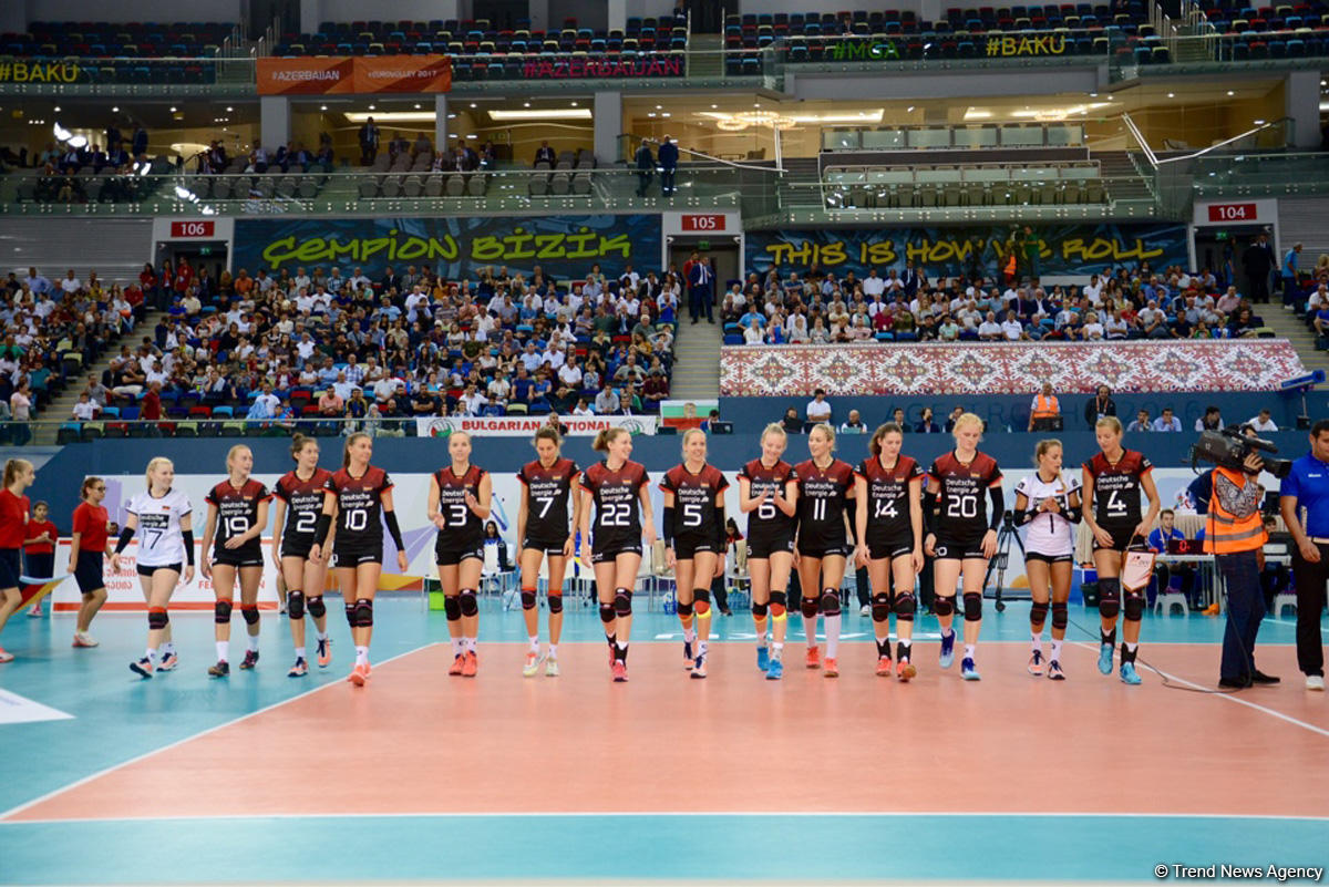 Azerbaijani women’s volleyball team makes it to CEV championship quarterfinals (PHOTO)